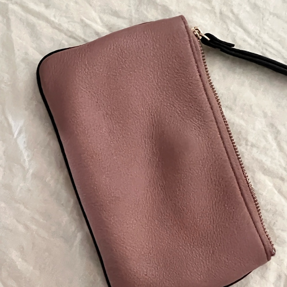 Kate Spade Pouch! - Picture 4 of 4